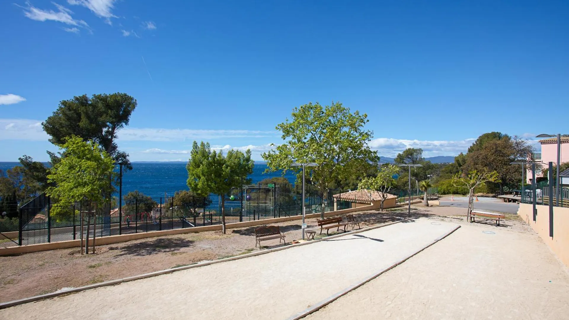 Bungalow V Hugo Vue Mer Terassa Saint-Raphael  France