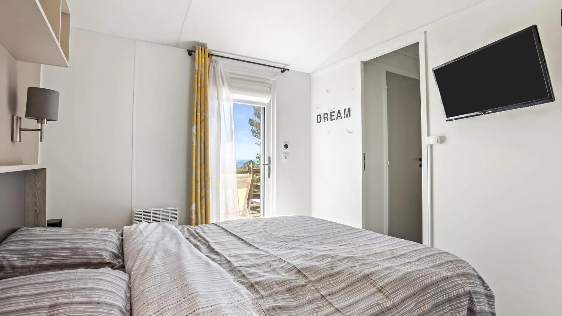 Bungalow V Hugo Vue Mer Terassa Saint-Raphael  0*, Saint-Raphael (Var) France