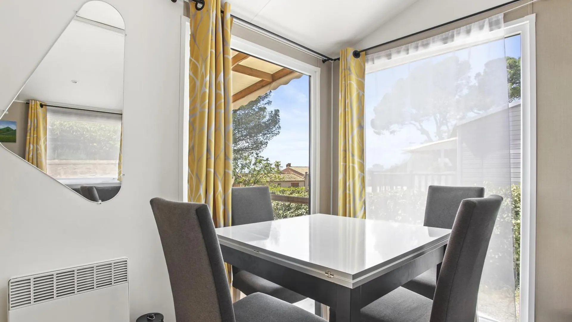 Holiday home Bungalow V Hugo Vue Mer Terassa Saint-Raphael