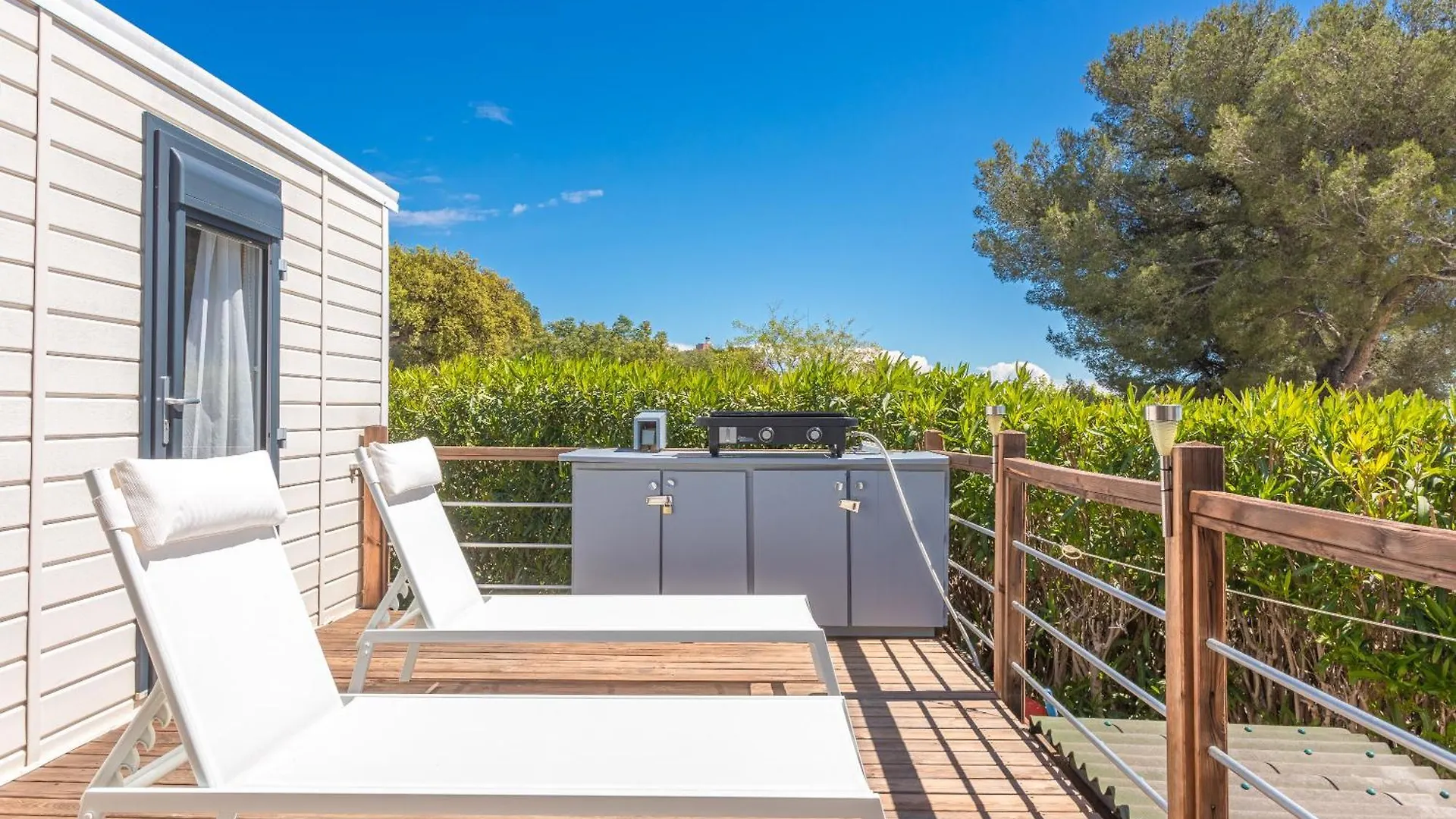 Bungalow V Hugo Vue Mer Terassa Saint-Raphael  Holiday home Saint-Raphael (Var)